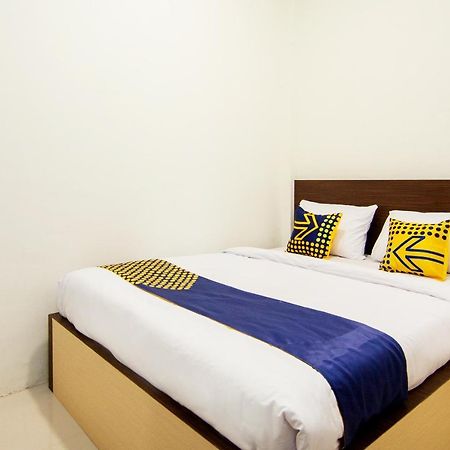Oyo 2220 Pink'S Guest House Tarutung Екстериор снимка