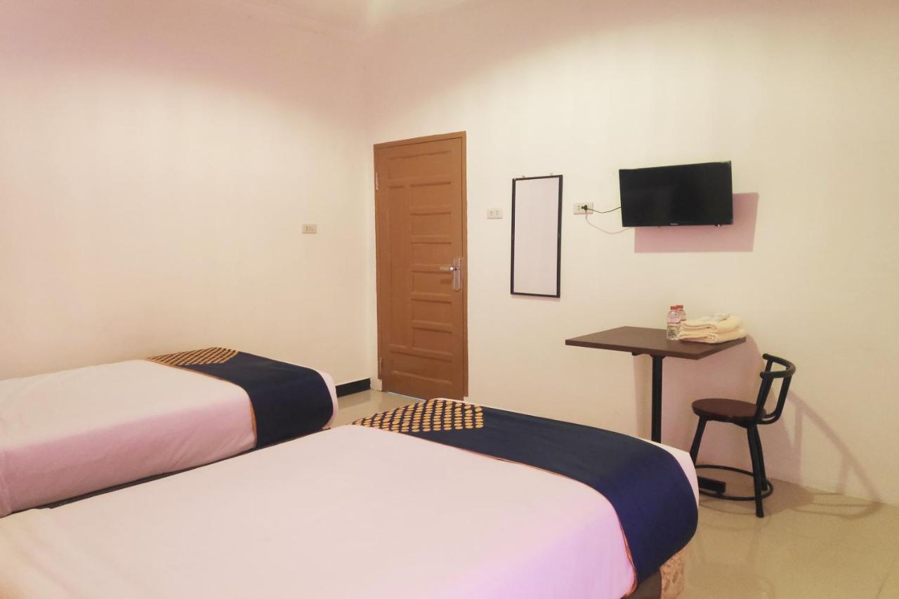 Oyo 2220 Pink'S Guest House Tarutung Екстериор снимка