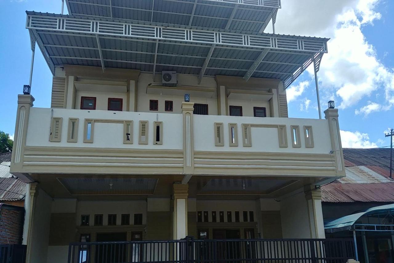 Oyo 2220 Pink'S Guest House Tarutung Екстериор снимка