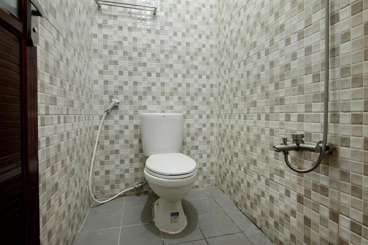 Oyo 2220 Pink'S Guest House Tarutung Екстериор снимка